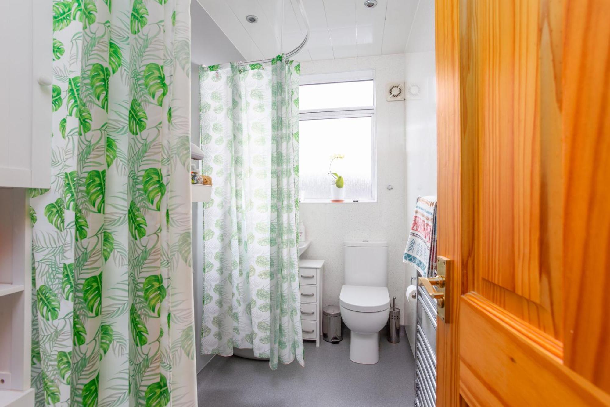 Bright & Spacious Double Room With Garden View- Close To Airport & City Centre EDI Kültér fotó